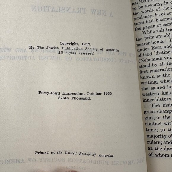 The Holy Scriptures White Leatherette Gold Edges Box Masoretic Text Jewish Pub - Picture 8 of 13